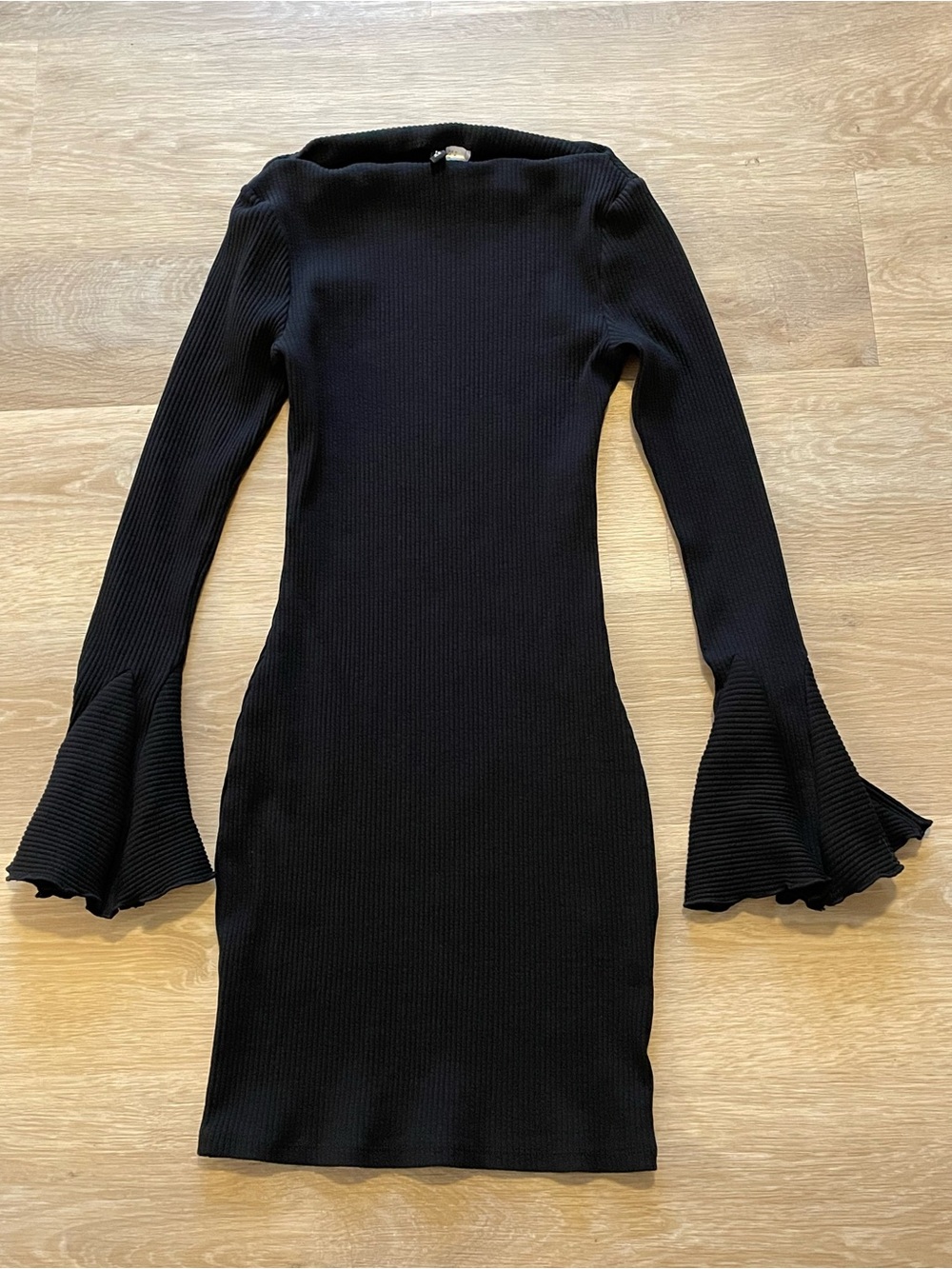 H&M Divided Black Ribbed Long-Sleeve Dress with Flared Cuffs Small